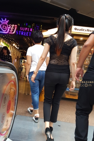 【静月街拍】手机拍摄–商城里的黑裤妹子—-（14P）