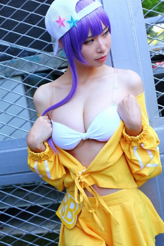 性感黄色运动装coser