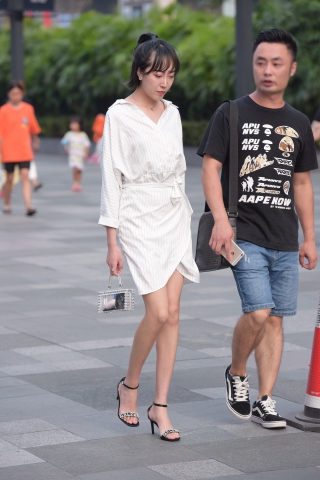 连衣裙