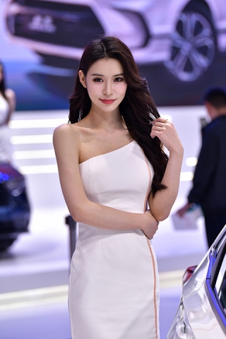 &高挑气质短裙美女