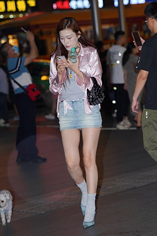 美腿牛仔裙