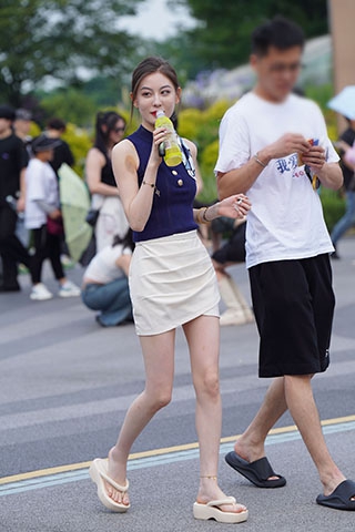 玉足